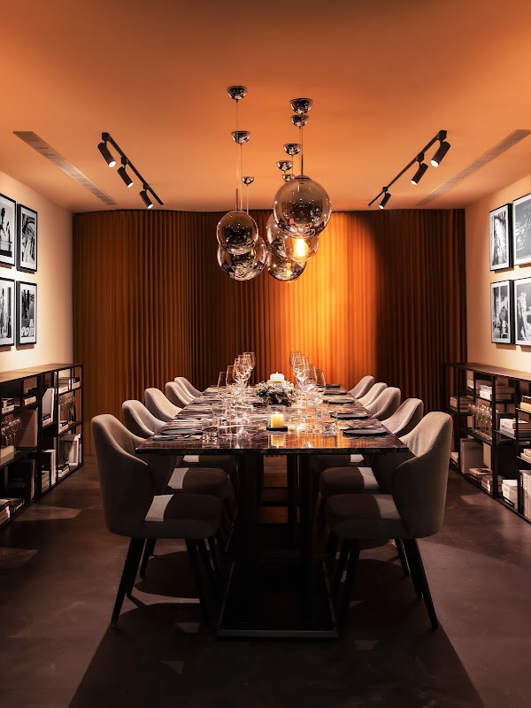 Justin's Wine &amp; Bistro